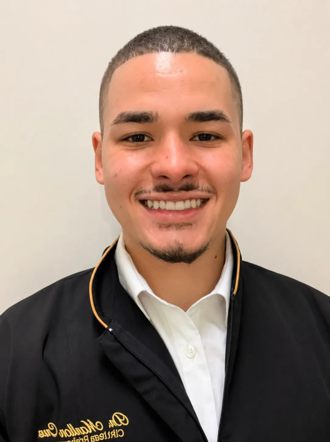 Dr. Marllon Cruz, cirurgião-dentista em Pindamonhangaba
